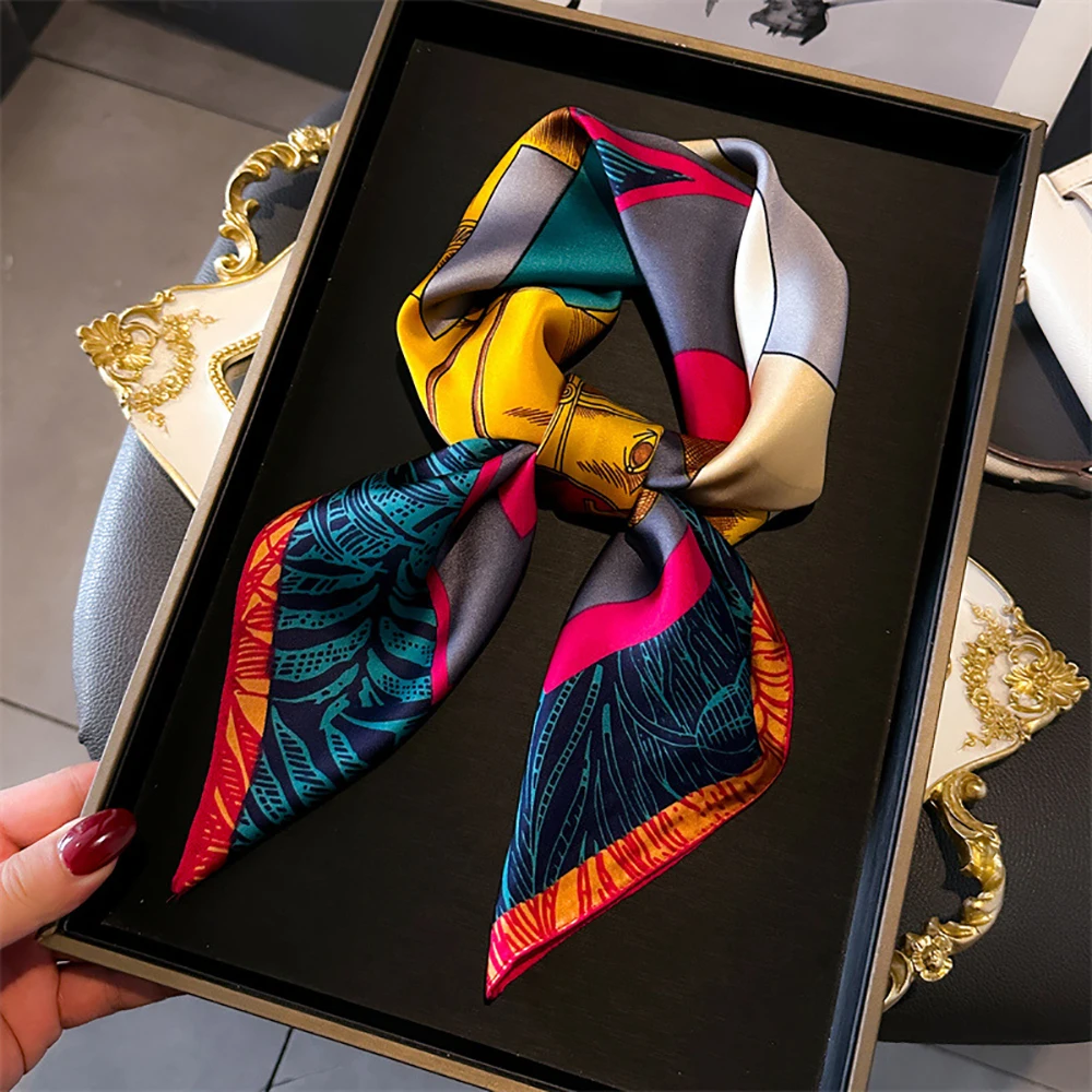 Luxus Druck Schal Quadrat Schal für Frauen Satin Mode Wraps Halstuch Weibliche Haar Bands Band Stirnband Bandana 70X70CM – Detail 1