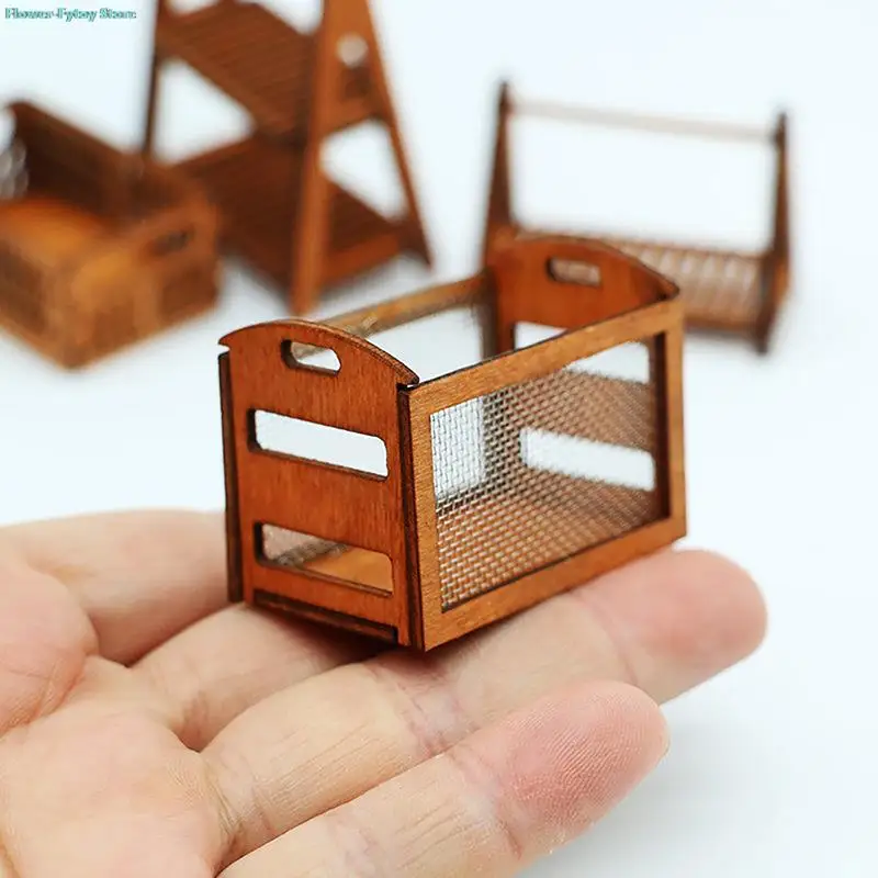 

1PC 1/12 Dollhouse Hollow Iron Mesh Storage Box Miniature Storage Basket Model Dolls House Accessories