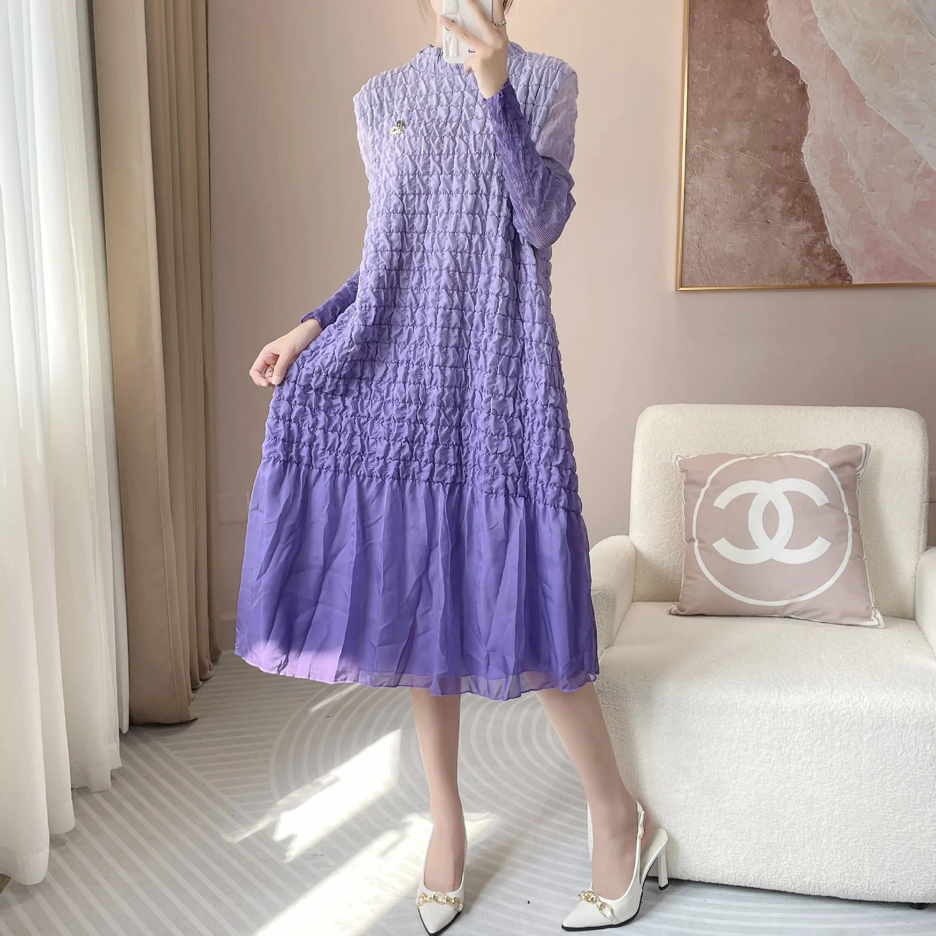 

Gradient Midi Dress with Embroidery Pleated Fashion Temperament Heavy Industry Casual Versatile Party Dresses Fall Winter 2023