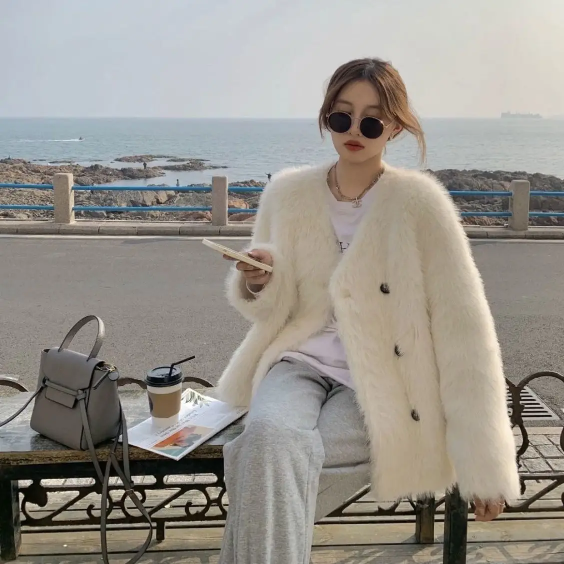 

Женское однобортное пальто из искусственного лисьего меха, элегантная утепленная плюшевая верхняя одежда с V-образным вырезом, Осень-зима 2023