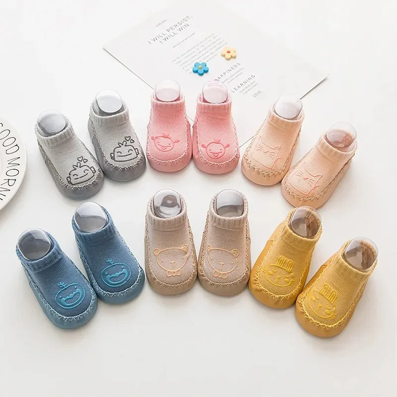 Spring Autumn Toddler Baby First Shoes Girls Boys 0-18M Non Slip Socks Shoes Lightweight Slip-on Sneakers Floor Anti-slip Shoes