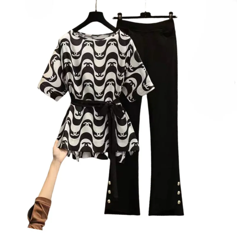 Fashionable Large Size Set for Women's Summer New Light Mature Style, Age Reducing Waist Top, Micro Ragged Pants Two Piece Set