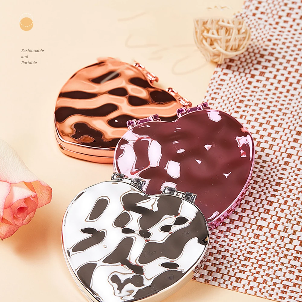 미니 하트 모양 접이식 메이크업 거울 미니 포켓 휴대용 여행용 거울 자석 잠금장치 양면 화장 거울