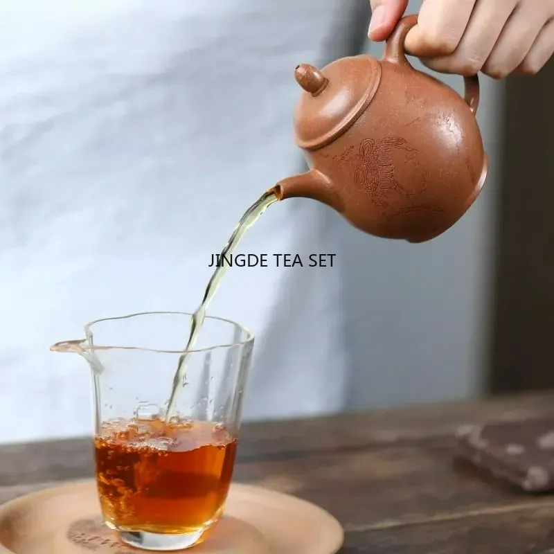 180ml Yixing Yixing Zisha teapot handmade figure pattern beauty tea infusion pot Kung Fu tea set