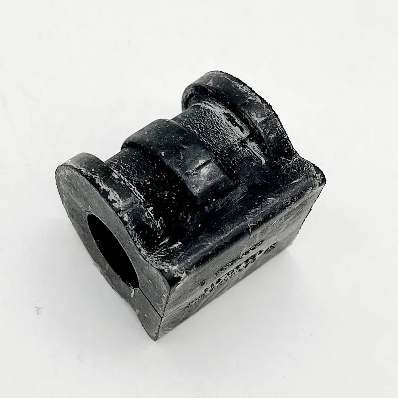 안티롤 바 부싱 키트 고무 브래킷 18mm (폭스바겐 폴로 클래식, 사베이로, 폭스, 골) 6Q0411314R