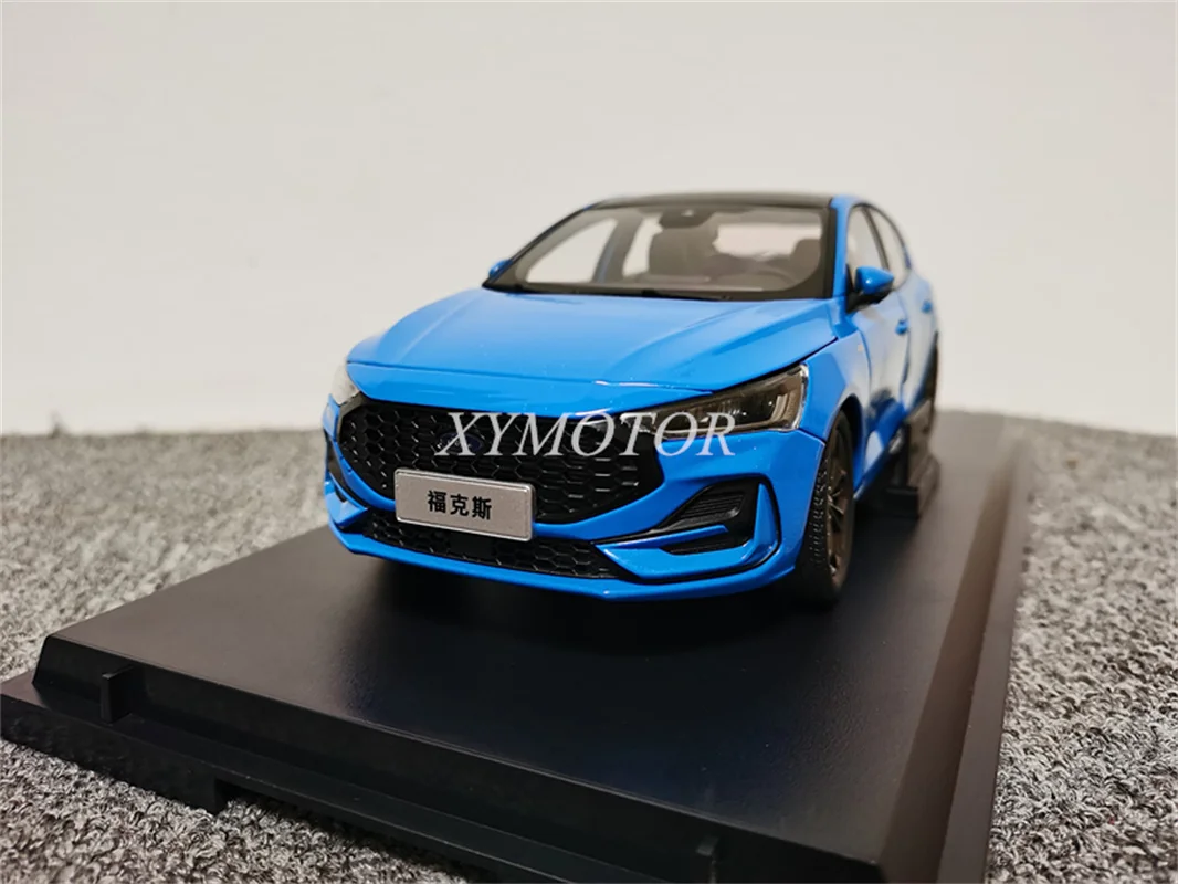 

1/18 For Ford Focus 2022 Metal Diecast Metal Model Car Toys Boys Girls Gifts Blue Display Collection Ornaments Display