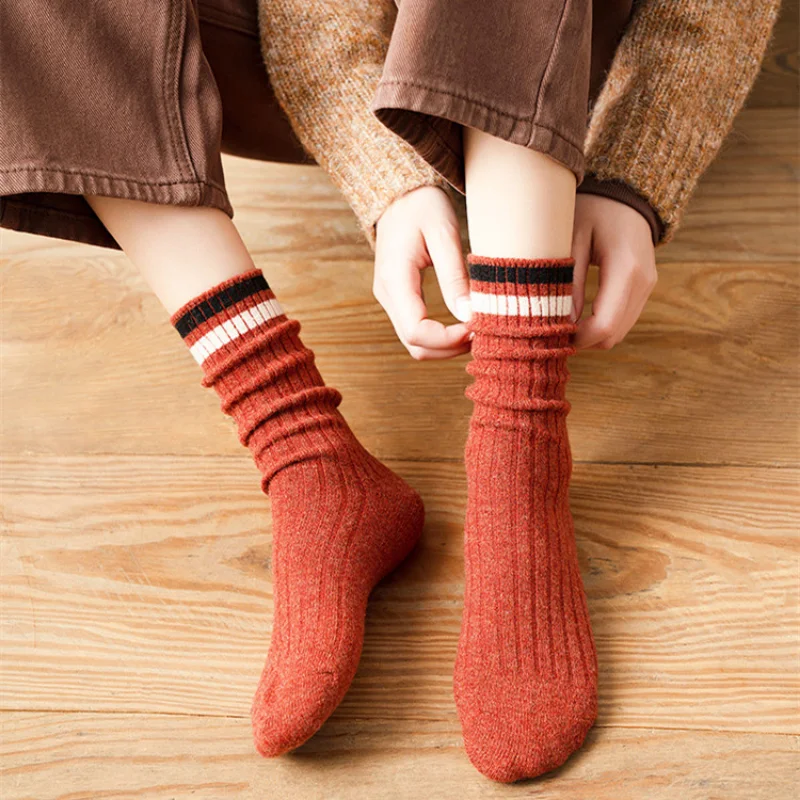 

Striped Autumn Winter Fashion Women Socks Japanese Style School Girls Thick Warm Socks Women Harajuku Vintage Thermal Long Socks