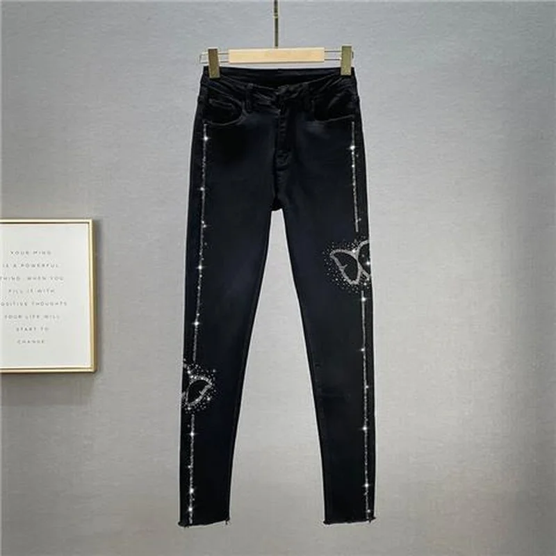 Рисунок 5 - Эластичные облегающие джинсы