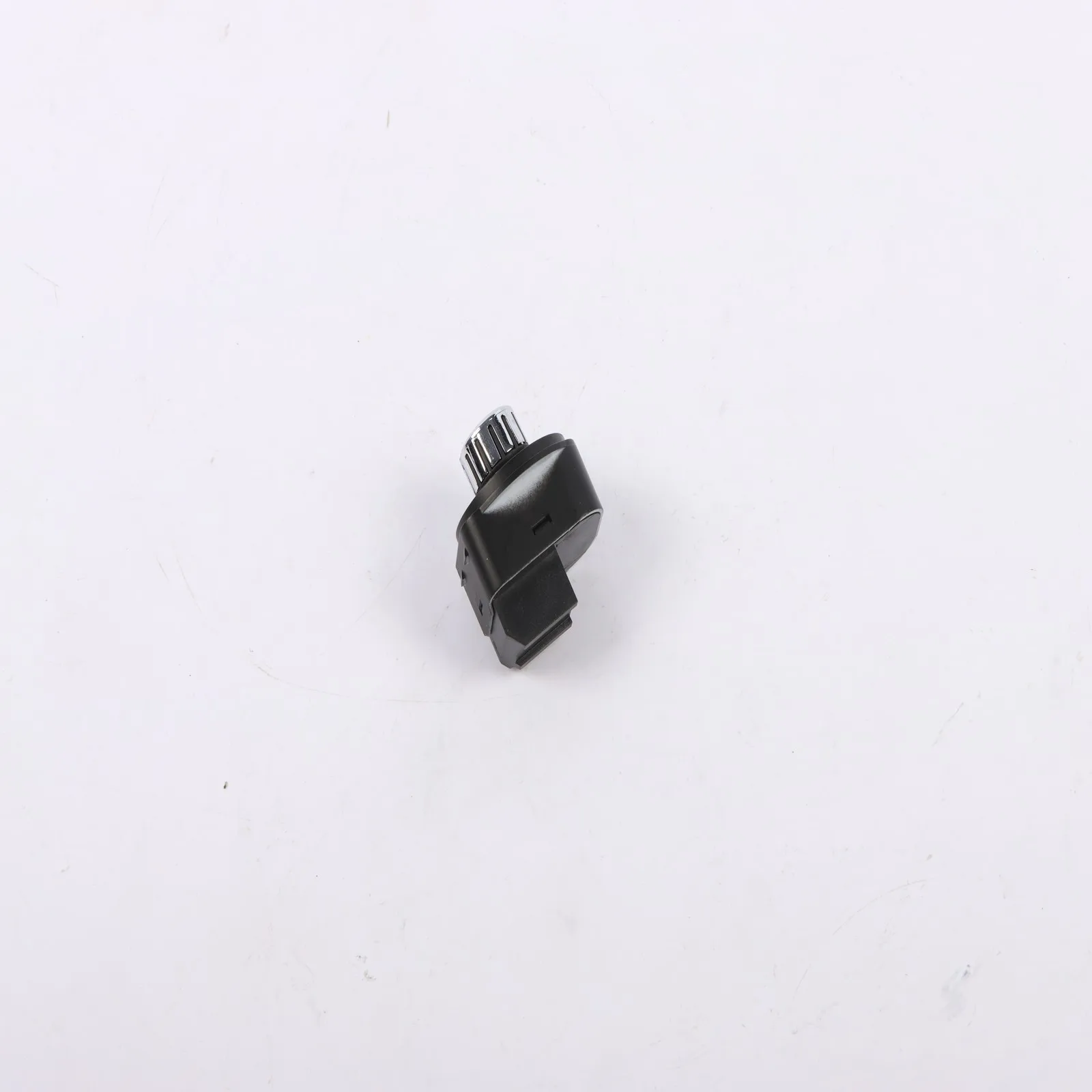 Schalterknopf für die Einstellung des hinteren Seitenspiegel für VW Polo 6R 2011–2016, OE 6RD959565B Steuereinheit – Detail 2