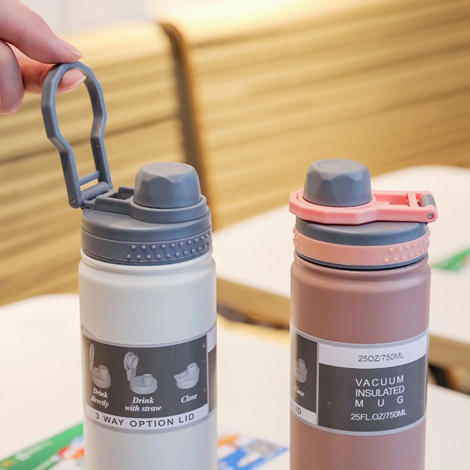 750ml Water Bottle Outdoor Portable Portable Sports Bottle Large-capacity  Stainless Steel 304 Space Bottle Straw Thermos Cup (white