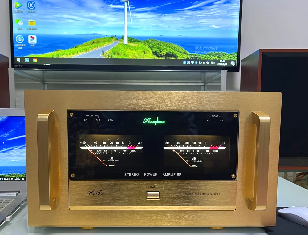 

Reference Accuphase AM-200 high power Class A Fully balanced amplifier HiFi high end vu meter amp