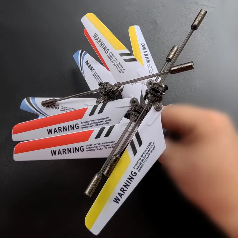 Mini hélicoptère RC S107G – 3.79€, 3 canaux, gyroscope, LED