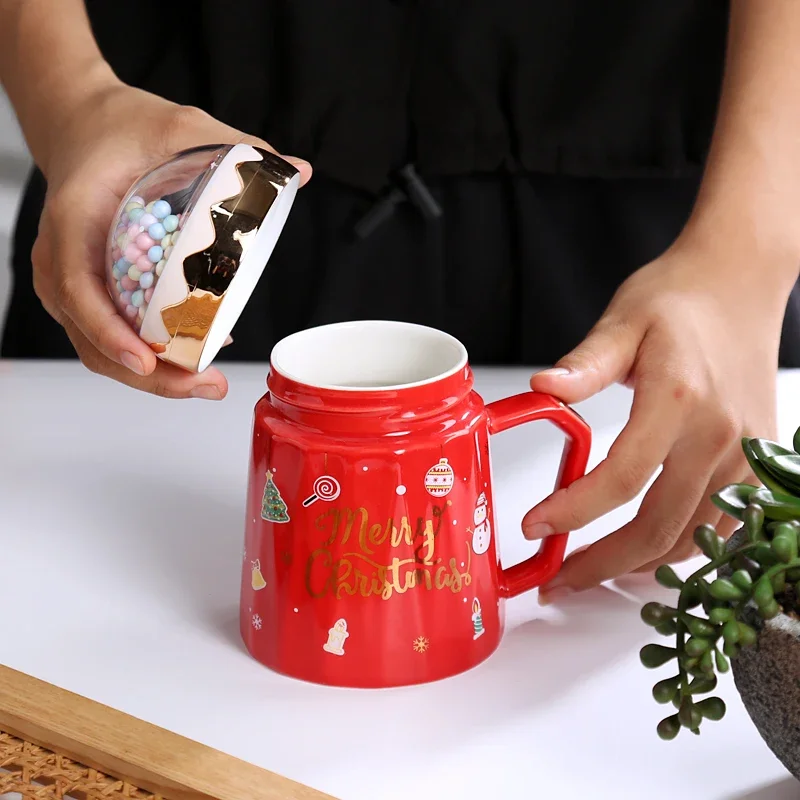 LUVDECO Tazza Natalizia In Ceramica Con Coperchio E Cucchiaio - Capacità 14 Once (410 Ml) - Regalo Di Natale - 2