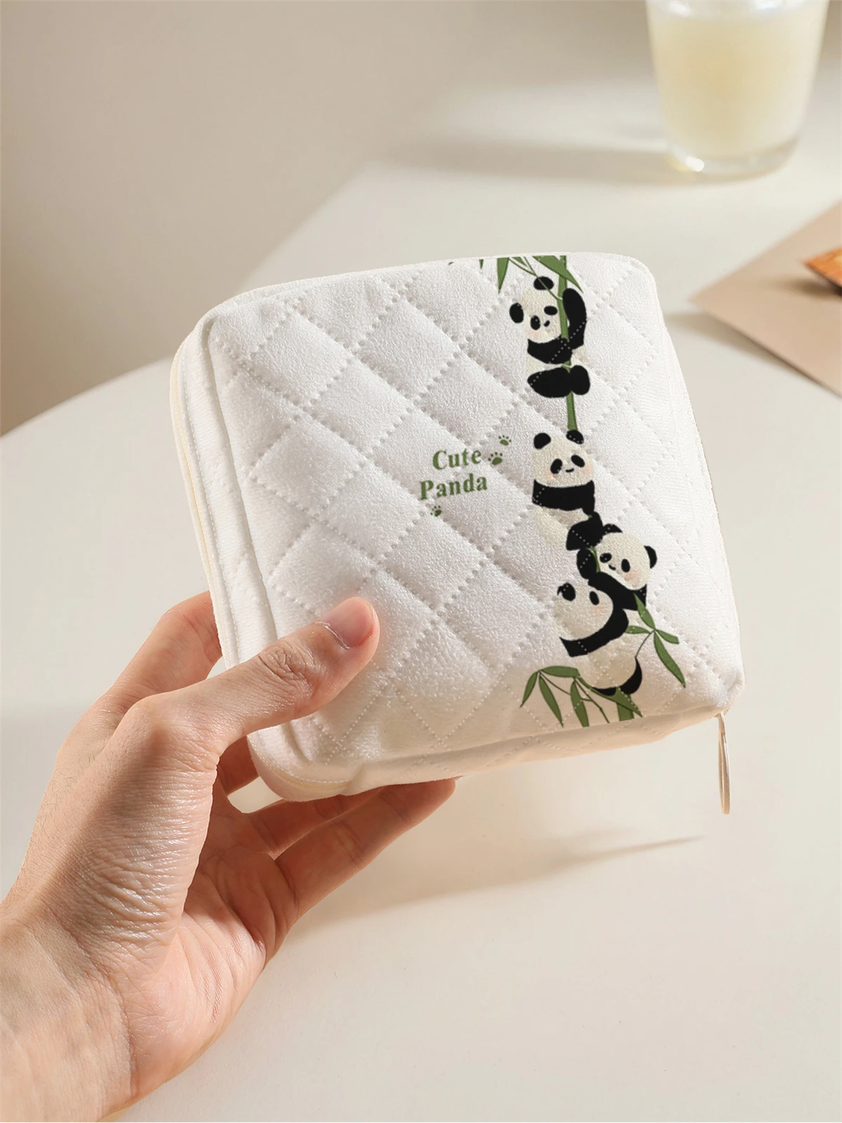 1 portable sanitary napkin storage bag, made of panda pattern and diamond mesh material, lightweight women's tissue bag