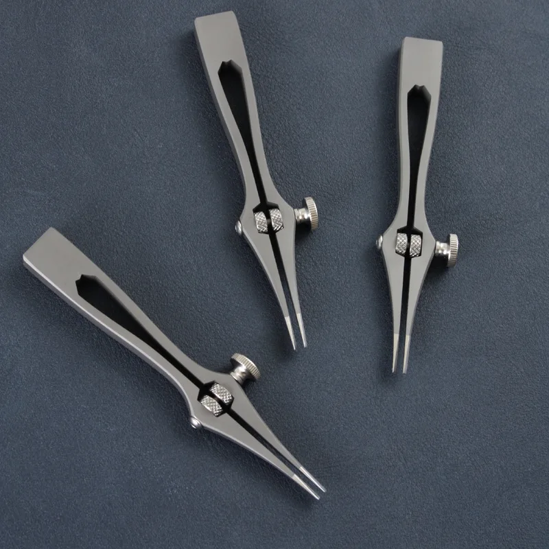 

Adjustable Spacing Leather Punching Tool 1-6mm Leather Chisel French Style High Carbon High Chromium Stainless Steel