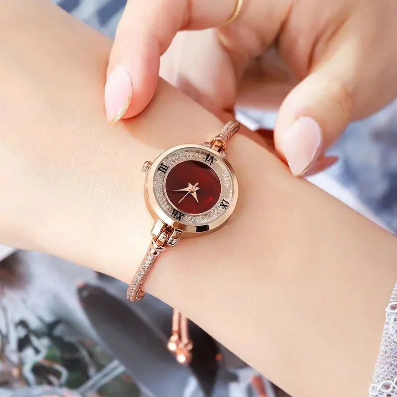 Women Watches Fashion Women's Wristwatch Gold Bracelet Small Dial Elegant Quartz Wristwatch
