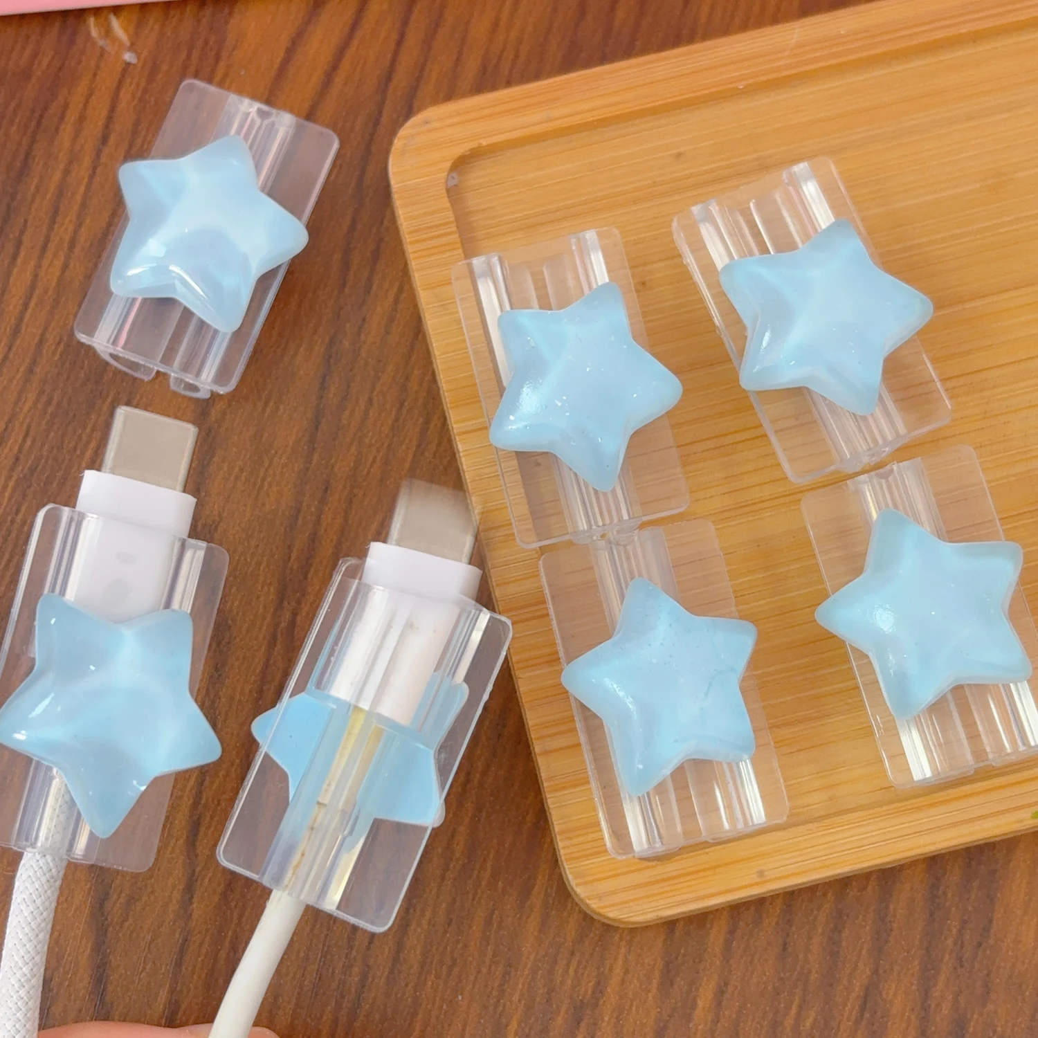 Cartoon Star Cable Winder and Protector