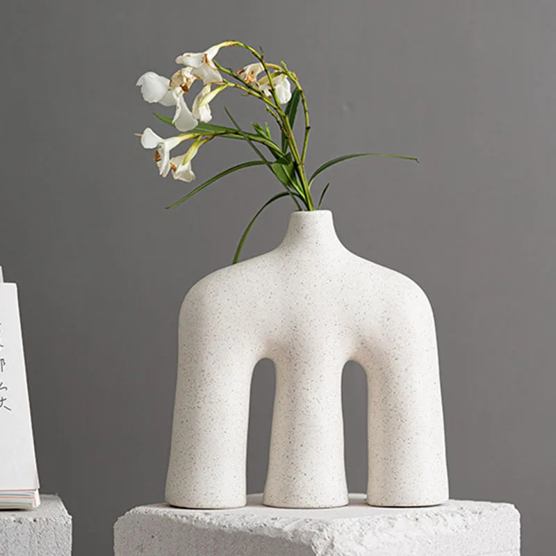 Weiße Gefrostete Keramikvase – Nordisches Abstraktes Figurendesign, Moderne Wohnaccessoires