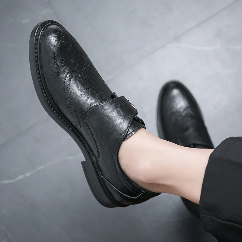 High Quality Men Daily Leather Shoes British Style Business Oxford Manager Man Brock Carving Shoes Buckle Fashion Dress