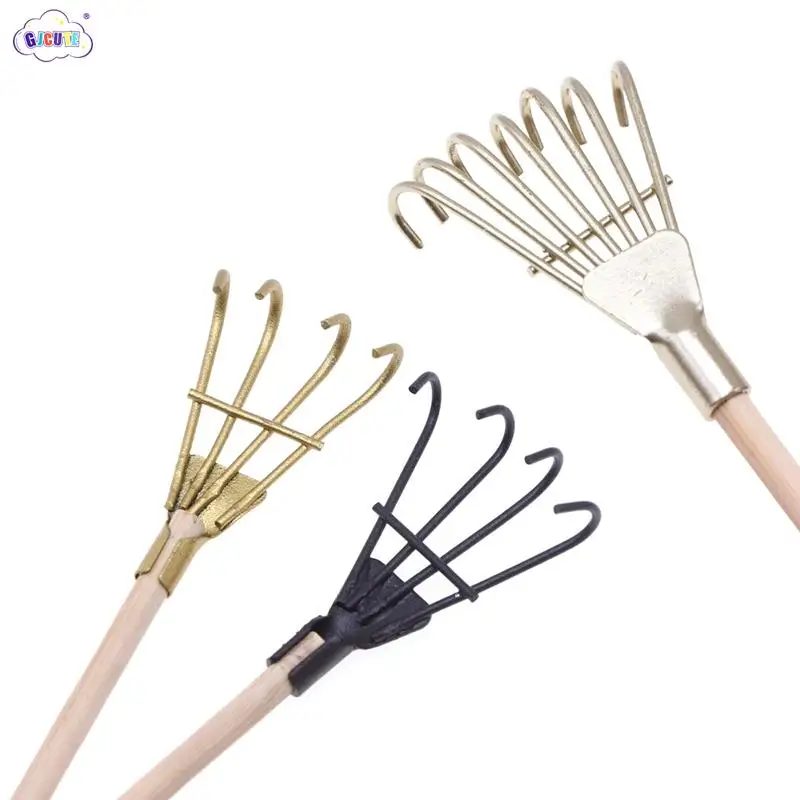 

1pcs 1:12 Dollhouse Miniature Iron Rake Garden Farm Tool Model Outdoor Planting Scene Doll House Micro Landscape Decor Toy