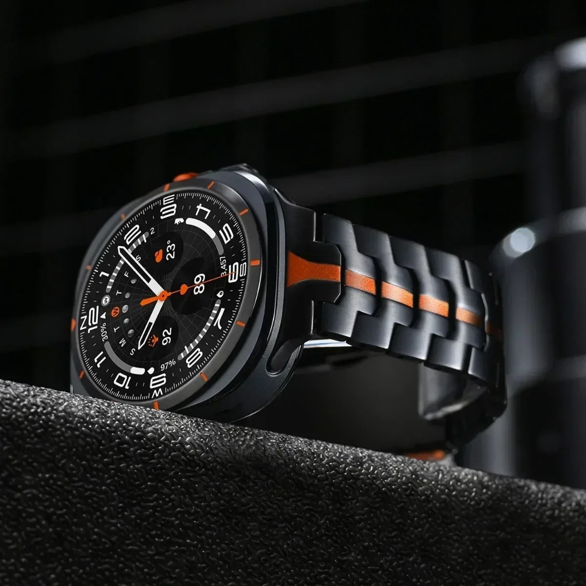 Luxury Men's Stainless Steel Watch Bracelet - No-Gap Design