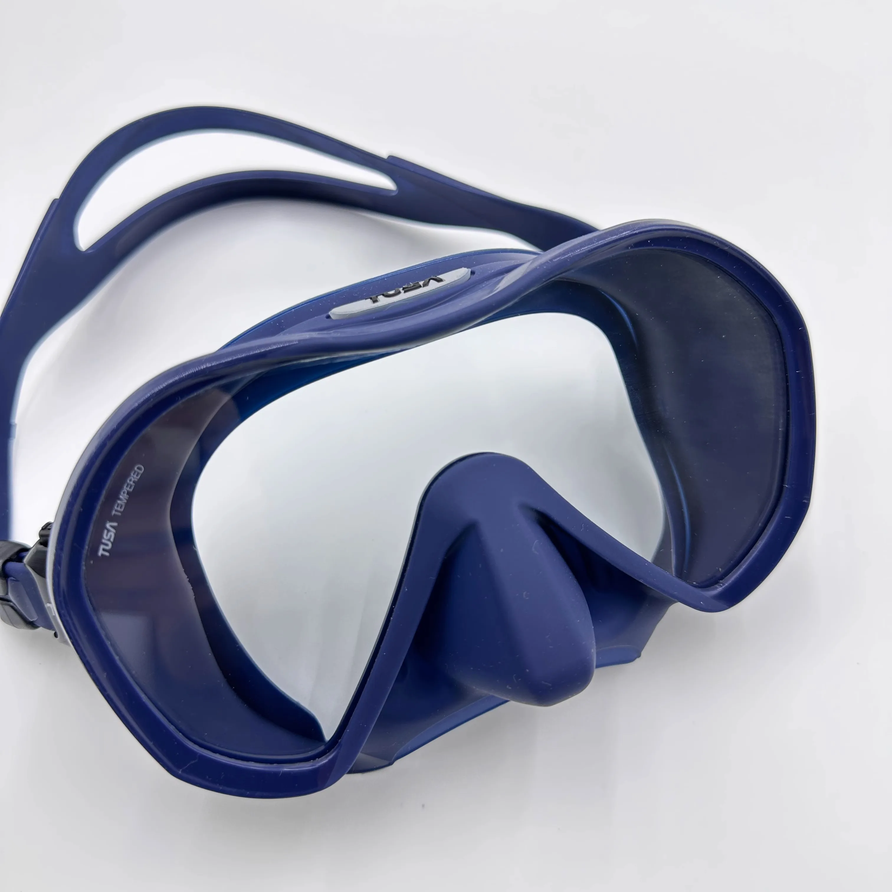 Tusa M1010 Diving Goggles Scuba Diving Mask Female Model Small Face Wide Field of View Low Volume UV420