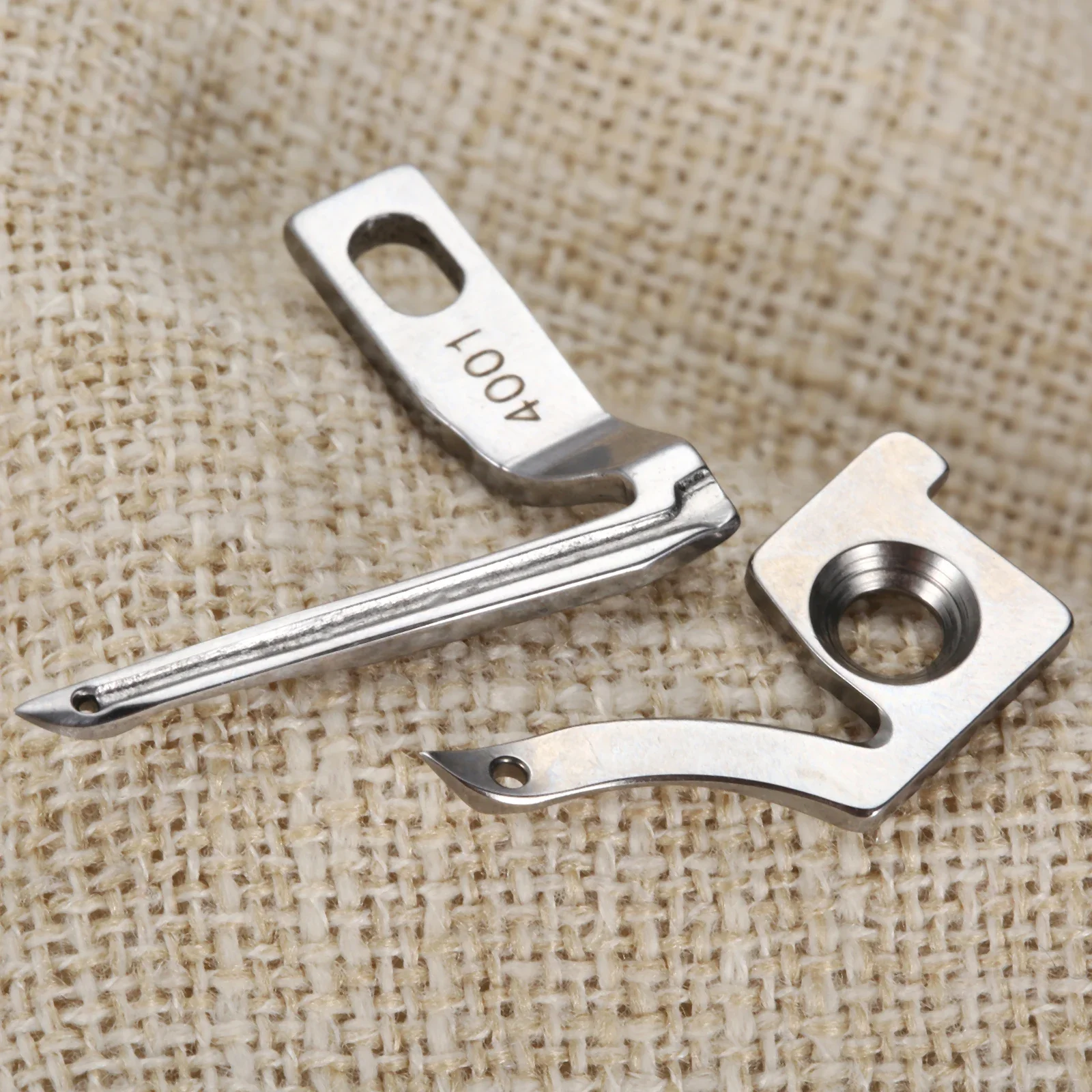 X77781-001 X77781001 Della Macchina Per Cucire Del Looper Superiore/Inferiore 1Pc/2Pcs Misura Per Il Fratello Serger 1034D 3034D 925D Husqvarna Viking