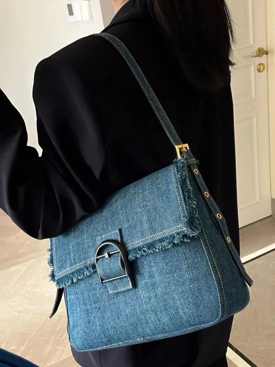 デニムリメイクバッグ Triangle shoulder bag imgrc0071335941.jpg?fitin=272:272
