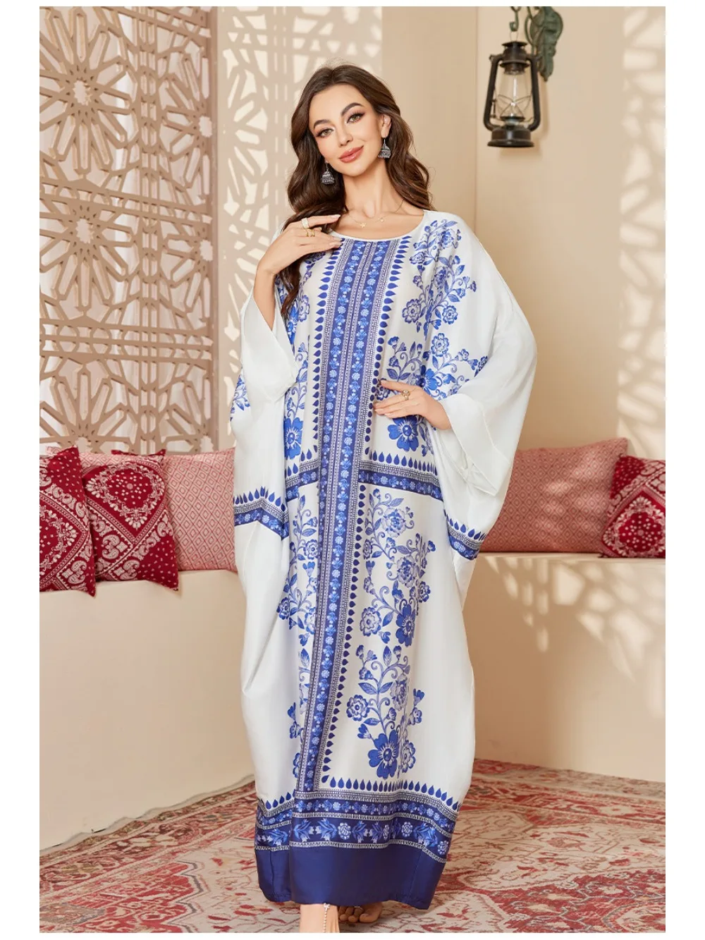 جلابية نسائية بتصميم الخفاش وعدة خيارات