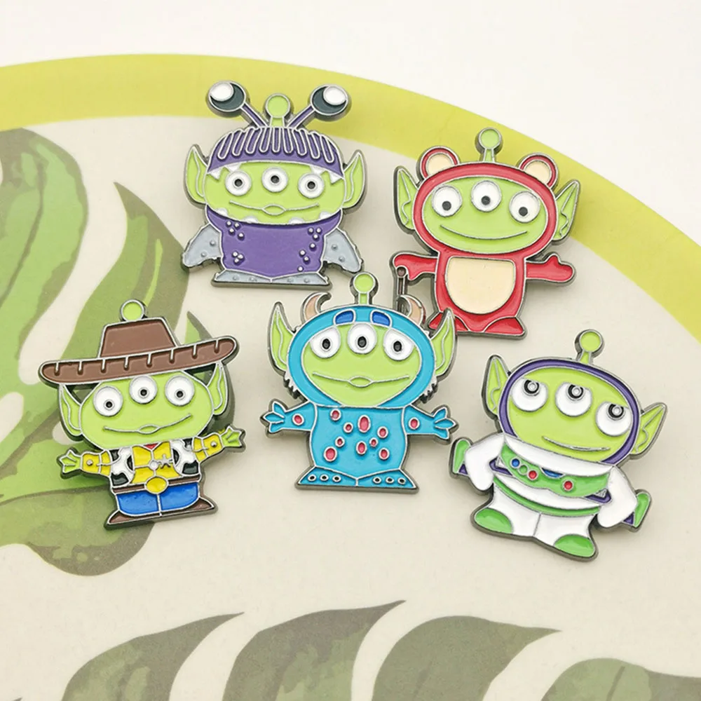 5 Pz/Set Disney Anime Toy Story Spilla Alien Cartoon Cute Metal Pins Badge Spille Smaltate Jeans Vestiti Ornamento Per Ragazza Regalo