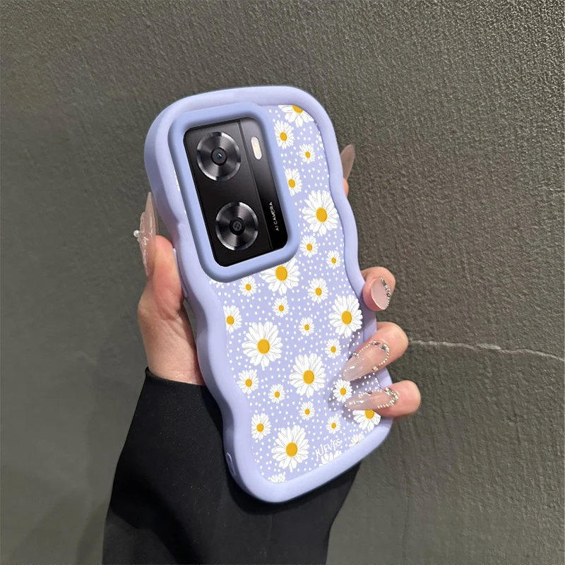 White Daisy Wavy Shape Silicone Phone Case
