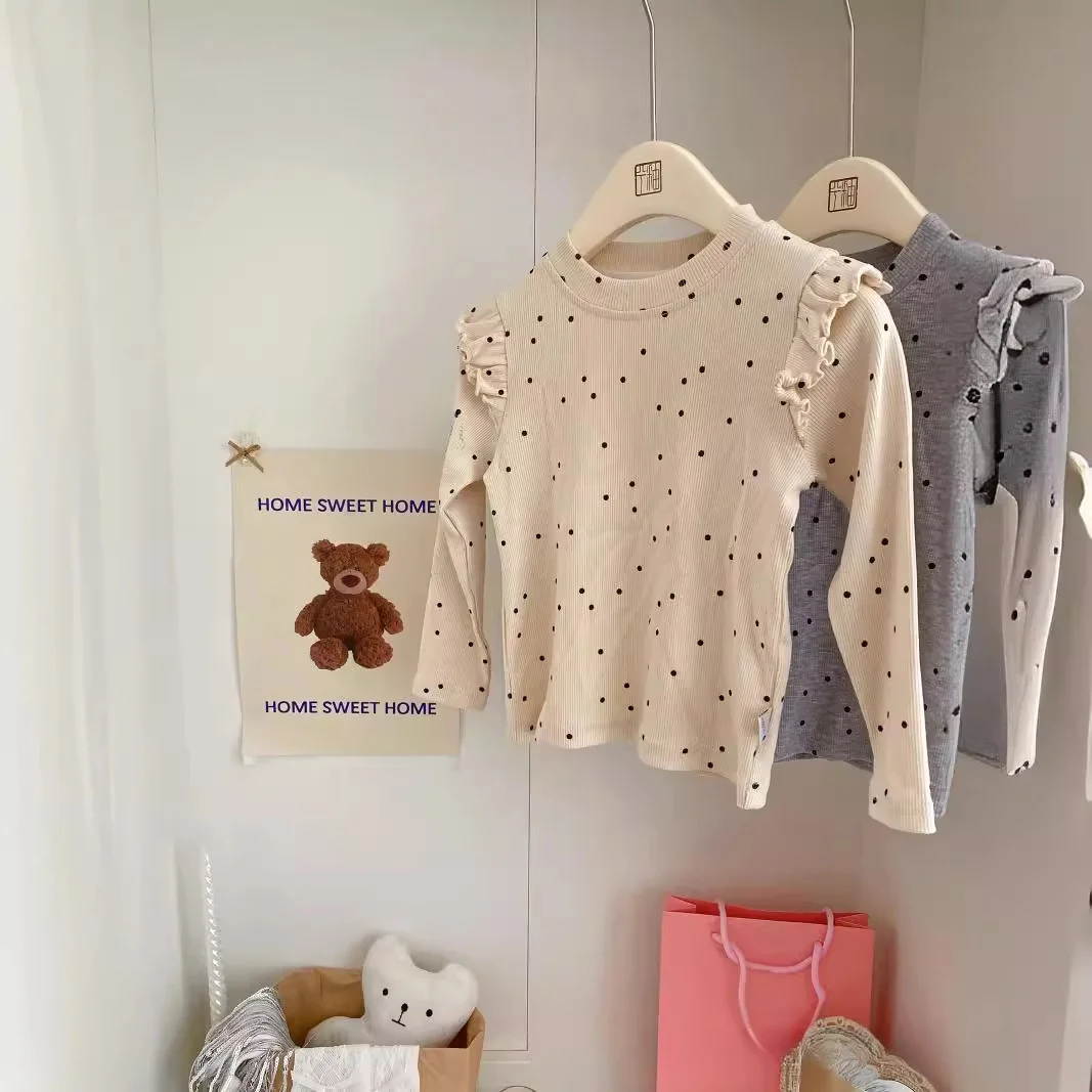 

Нижняя рубашка для девушки осень 2024 футболка в горошек с длинным рукавом в иностранном стиле