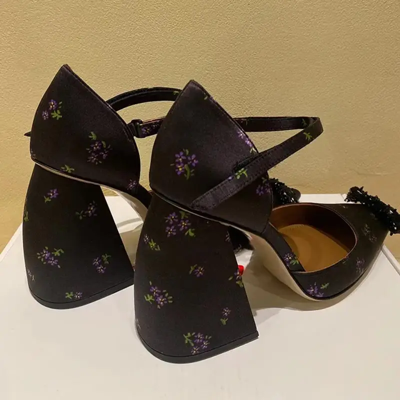 2024 New Fashion Korean version with a niche design bow, Mary Jane shoes, pointed print, thick heels, high heels for women