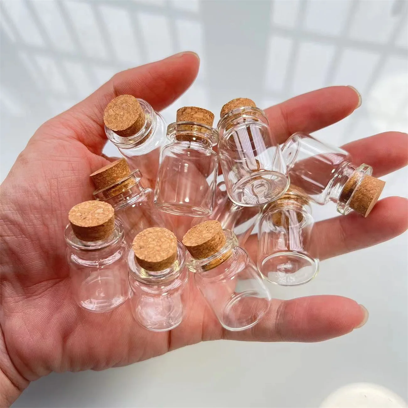 Wholesale 50/105 pcs/lot Decorative Small Glass Bottles  5ml Glass tube Cork Stopper Crafts Jars Mini  Bottles Wishing Gift 2