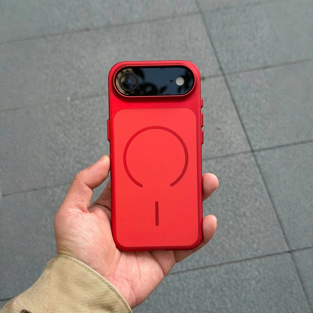 Ultra Thin Metallic Paint Hard PC Magnetic Case with Wireless Charging Cover
