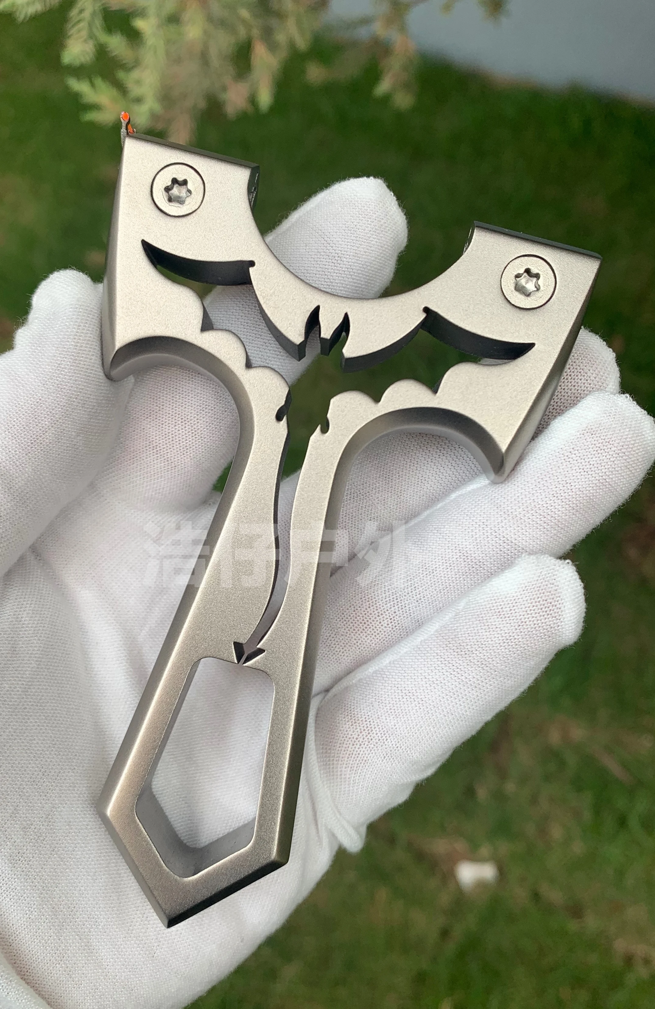 

High-end Titanium Alloy Slingshot Flat Leather TC21 Slingshot Catapult High Precision Outdoor Hunting Shooting Bow for Collect