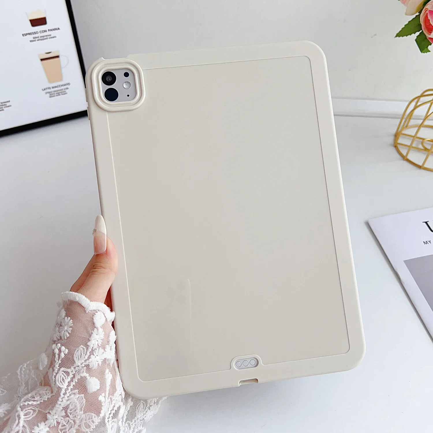 Versatile Silicone Tablet Case for iPad - Sleek and Protective Cover