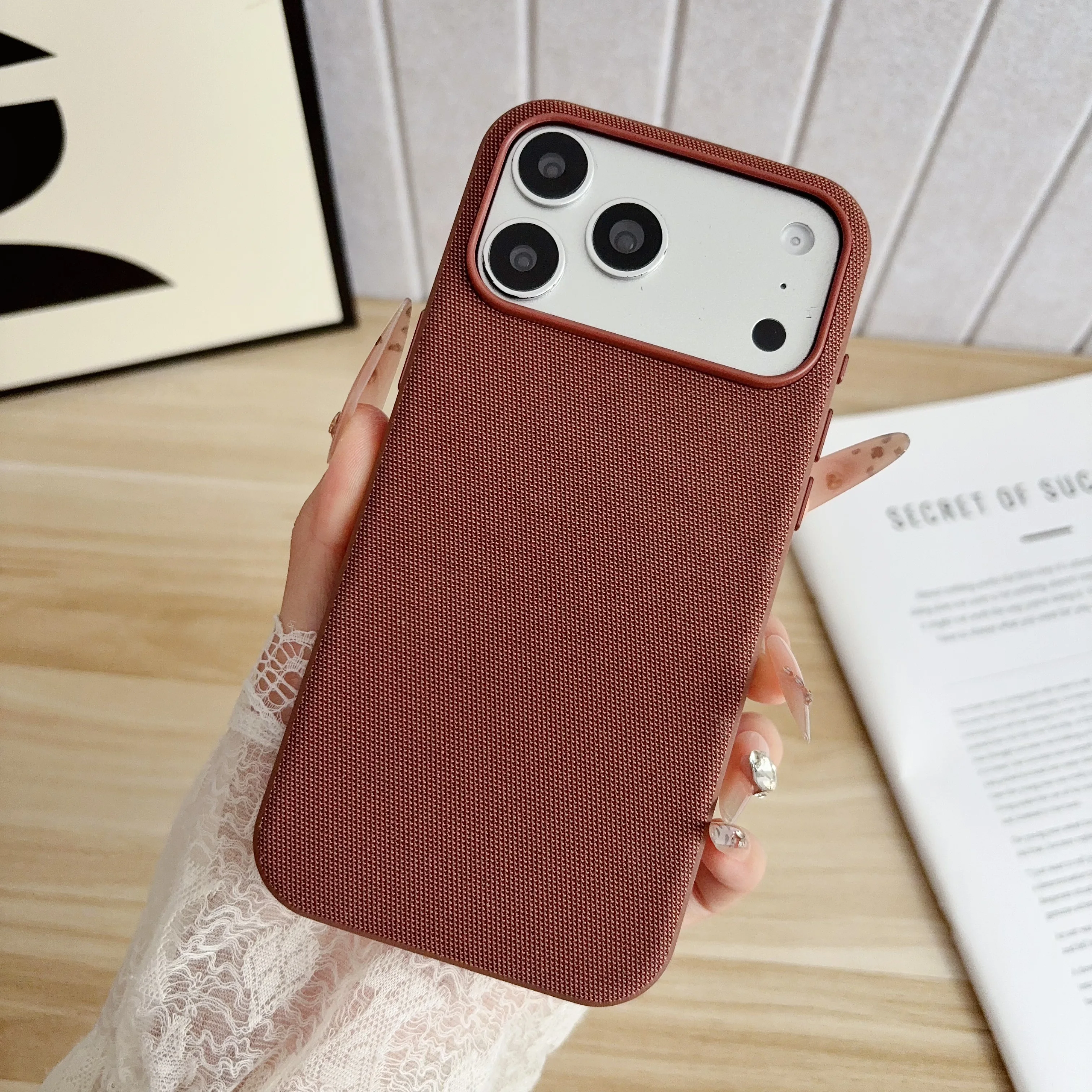 Minimalist Original Technology Woven Magnetic Phone Case