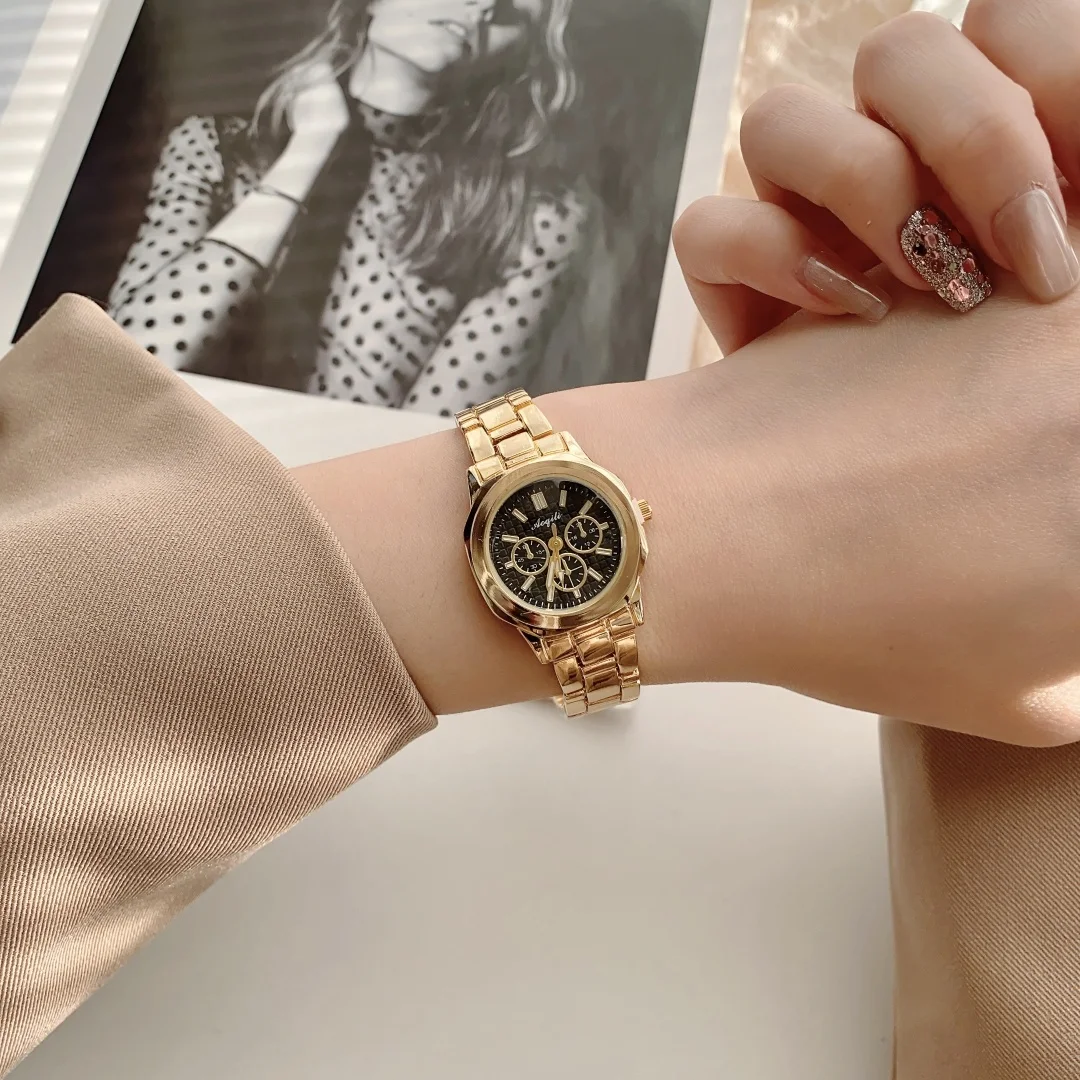 ساعة يد كوارتز بسوار فولاذي ذهبي على الموضة للنساء...