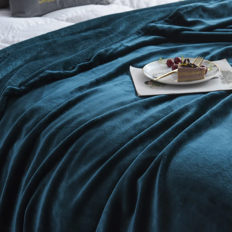 Luxury 500Gsm Thick Soft Flannel Blankets For Beds Faux Fur Mink Throw Twin Queen Size Bedspread Coverlet Winter Warm Blankets
