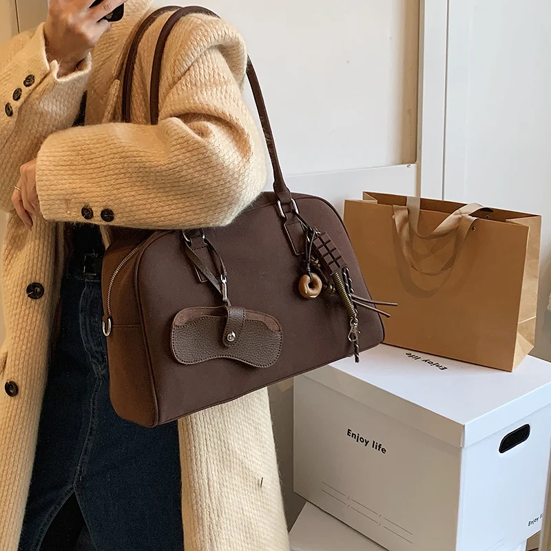 حقائب بولينج نسائية كبيرة الحجم من جلد الغزال لون...