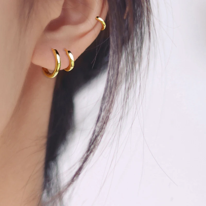 Minimal Glossy Hoop Earrings Gold Color Tiny Cartilage Earrings Piercing Accessory Trendy Small Huggie Female Hoops For Men