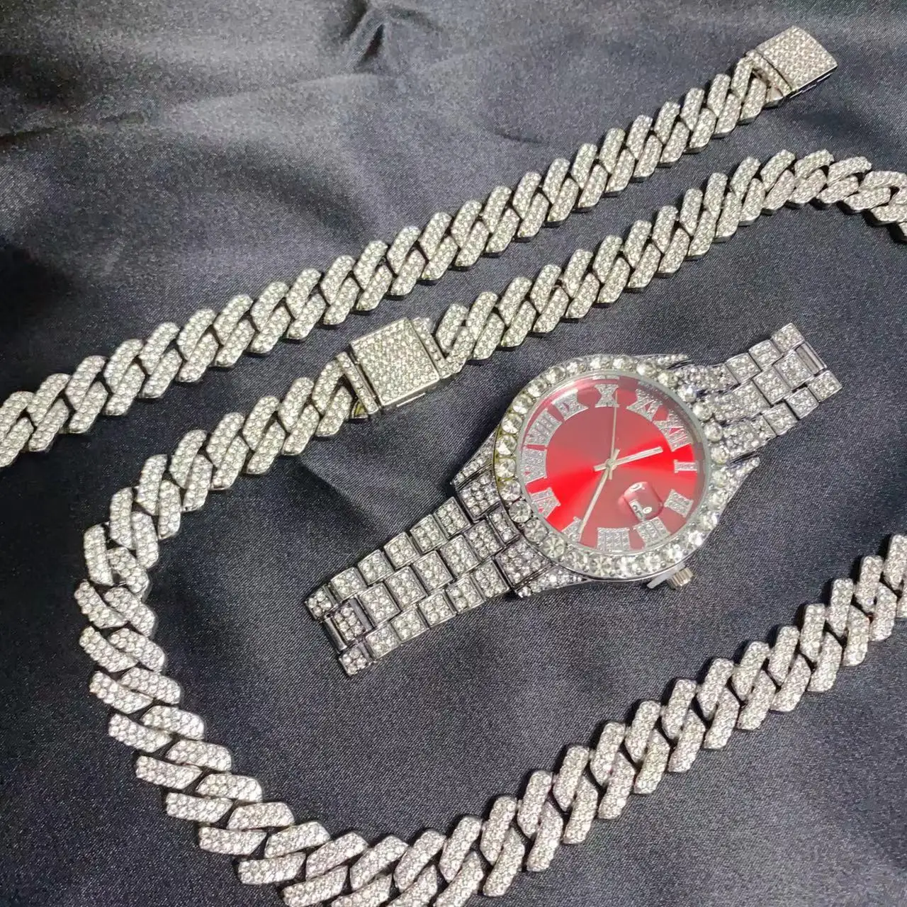 3PCS Calendario Hip Hop da donna da uomo Quadrante rosso Orologio Collana Bracciale Set di gioielli Bling Oro Sier Diamond Uomo Catena cubana_voghion.com