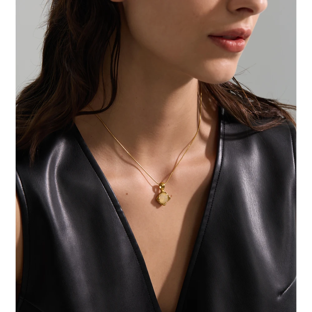 Yhpup Stainless Steel Natural White Quartz Stone Pendant