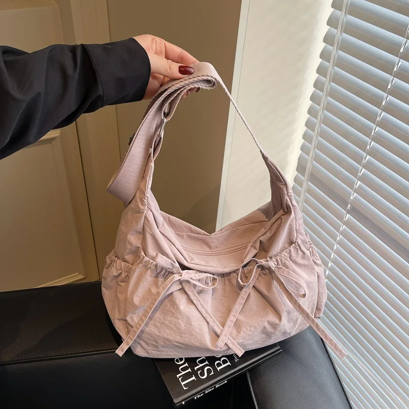 Duże damskie torby na ramię, lekkie nylonowe plisowane torby crossbody z wieloma kieszeniami, torby typu hobo dla kobiet do dojazdów do pracy.