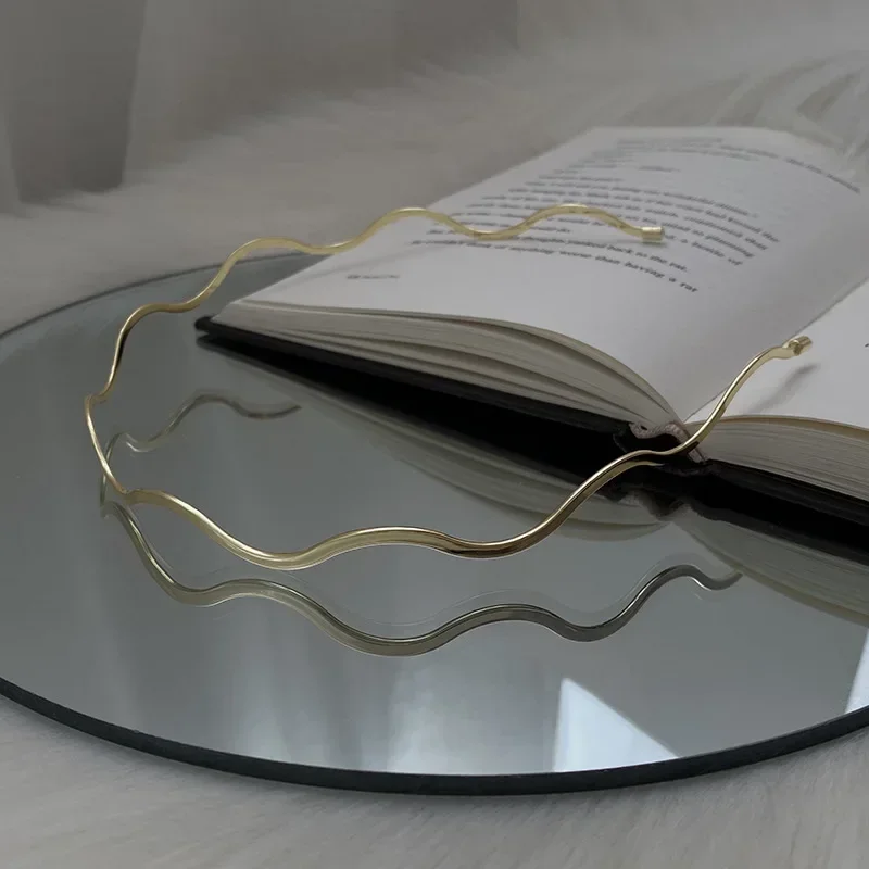 Simple Gold Ripple Metal Hairbands Elegant Wave Headbands Fashion Women Crown Head Hoop Hair Styling Headwear Accessories