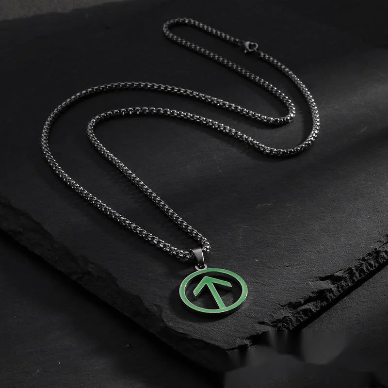 Collana con targhetta circolare in titanio e acciaio Hip-hop Niche Green Pass Code per uomo e donna, decorazione semplice e personalizzata per centinaia di collocazioni_voghion.com