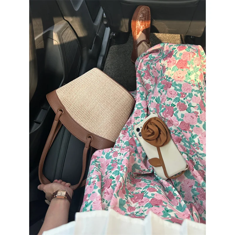 Women Straw Woven Tote Bag Fashion Woven Handbag Large Capacity Handmade Straw Bag Patchwork Vintage for Shopping Commuting