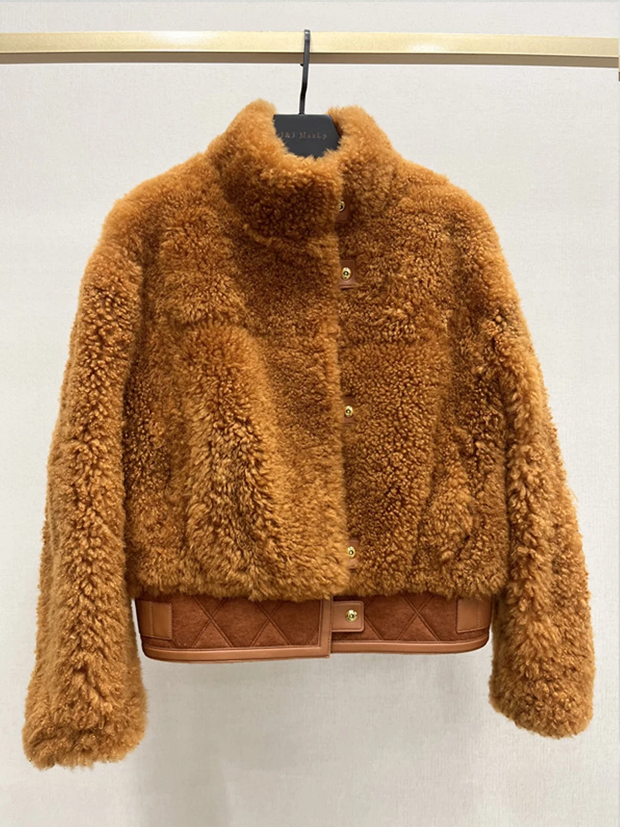 Рисунок 3 - Женская одежда высокого качества