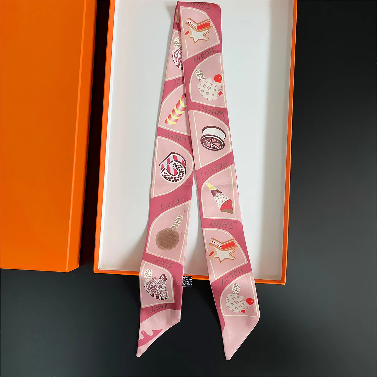 2024 neue Cartoon-Muster Marke Design Twill Seide Schal Luxus Schal Frauen Foulard Dünne Tasche Schals Halstuch Stirnband – Detail 17